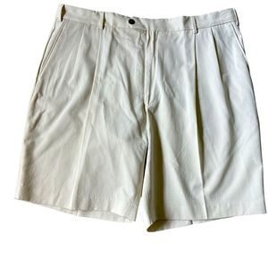 NWT PATRICK JAMES WALKING SHORTS. SIZE 42 WAIST. COLOR IS BONE